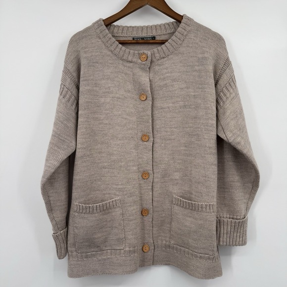 WoolOvers Sweaters - Woolovers Cardigan Sweater Womens Large‎ Chunky Patch Pocket Button Timeless